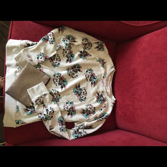 Juniors  Disney pullover Mickey Minnie xs - Picture 2 of 3